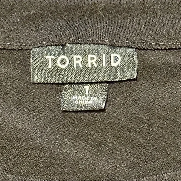 Torrid Blouse with Lace Cap Sleeves - Picture 6 of 8